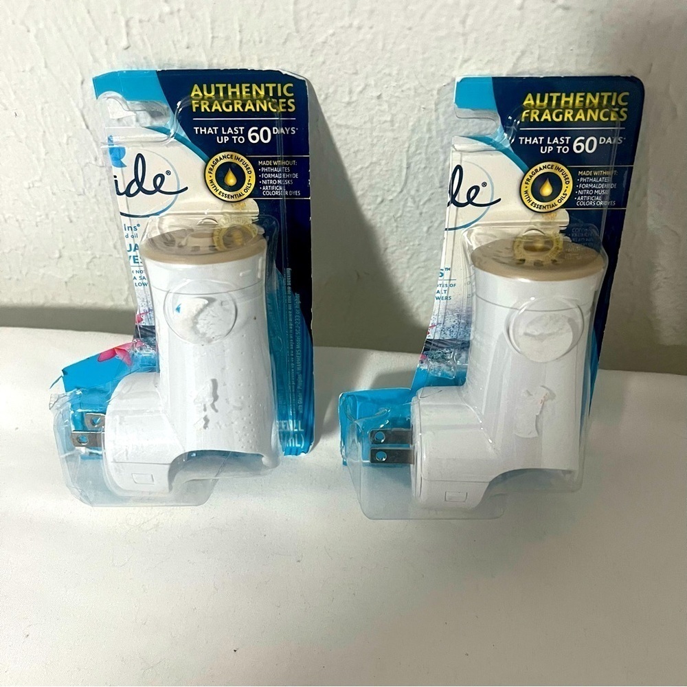 Glade Plugins Scented Oil Warmer ONLY 2 Packs Last Up To 60 Days New